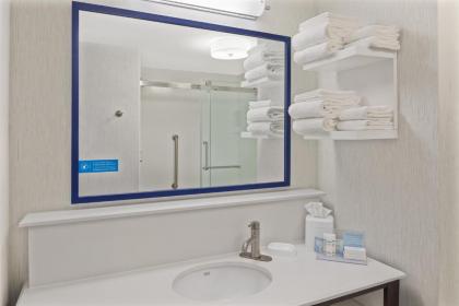 Hampton Inn Lagrange near Callaway Gardens - image 10