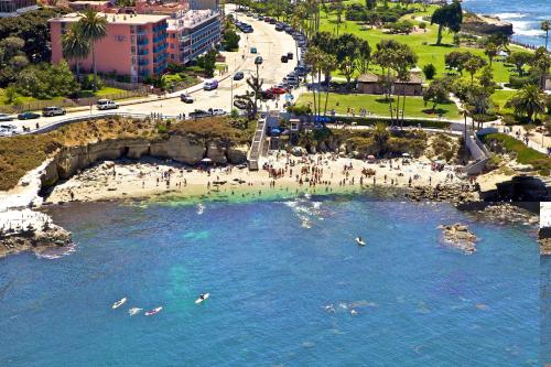 La Jolla Cove Suites - main image