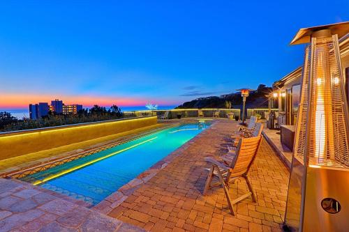 Jewel Above La Jolla Shores - main image