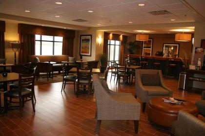 Hampton Inn La Junta - image 14