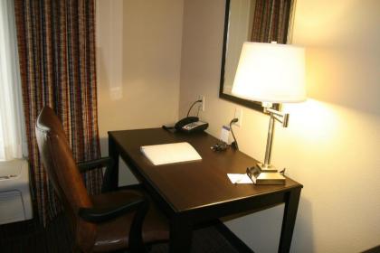 Hampton Inn La Junta - image 9