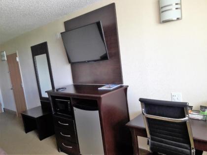 Americas Best Value Inn & Suites-Texas City/La Marque - image 13