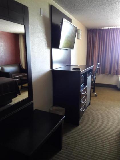 Americas Best Value Inn & Suites-Texas City/La Marque - image 3