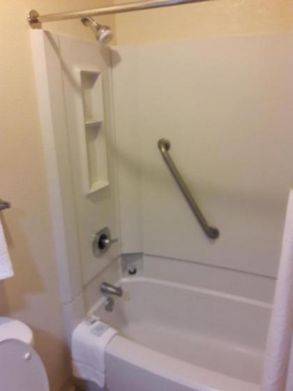 Americas Best Value Inn & Suites-Texas City/La Marque - image 5