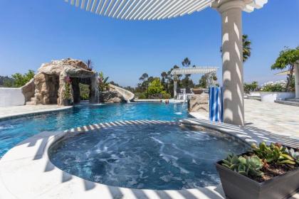 $699 SALE! LUXURY VILLA W/ POOL HOT TUB & MORE!