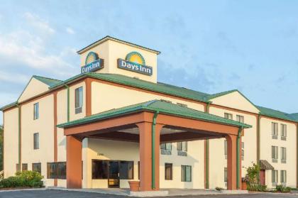 Days Inn by Wyndham LaPlace- New Orleans - image 10