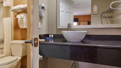 Best Western La Place Inn - image 14