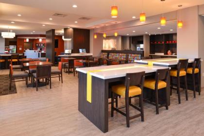 TownePlace Suites by Marriott Laplace - image 4