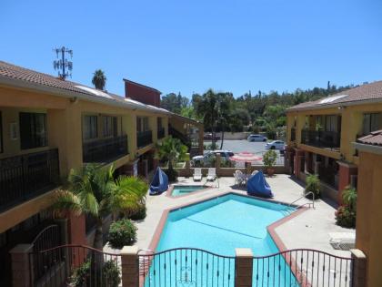 Azusa Inn - image 12