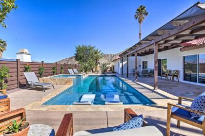 Luxurious Oasis with Hot tub Near Golf and Coachella La Quinta California