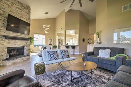 Chic Retreat on Golf Course with Mountain Views - image 17