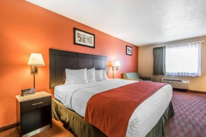 Quality Inn & Suites La Vergne - image 10