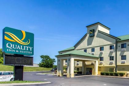 Quality Inn & Suites La Vergne - image 2