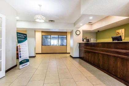 Quality Inn & Suites La Vergne - image 6