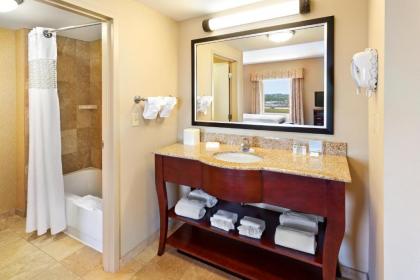 Hampton Inn & Suites Omaha Southwest-La Vista - image 2