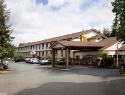 Super 8 by Wyndham Lacey Olympia Area - image 2