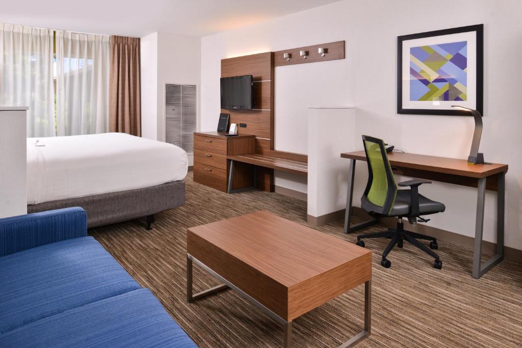 Holiday Inn Express Hotel & Suites Lacey an IHG Hotel - image 7