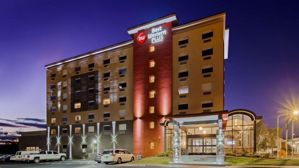 Best Western Plus Landmark Inn - main image