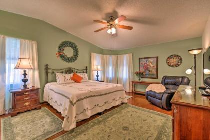 Lovely Updated Home with Community Amenities and Lanai! - image 15