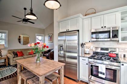 Sunny Lafayette Apt by Shops and Restaurants! - image 15