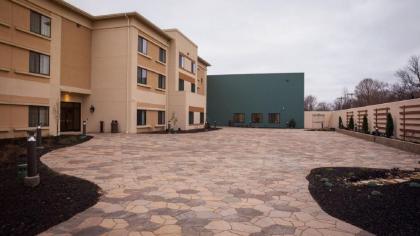 Courtyard by Marriott Lafayette - image 10