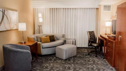 Courtyard by Marriott Lafayette - image 5