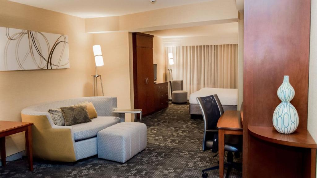 Courtyard by Marriott Lafayette - image 6