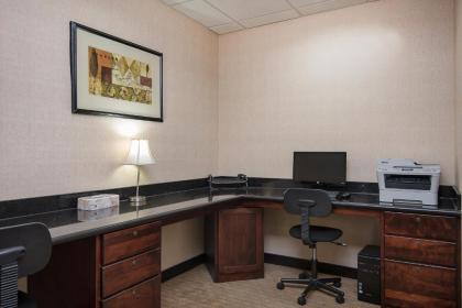 Holiday Inn Express and Suites Lafayette East an IHG Hotel - image 8