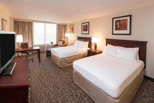 DoubleTree by Hilton Lafayette - image 3