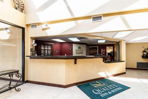 Quality Inn & Suites Lafayette - image 2