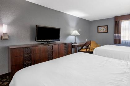 Suburban Extended Stay Hotel - image 9