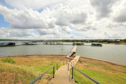 Lakeside Serenity 3221 - Serene Condo on Lake Travis - image 14