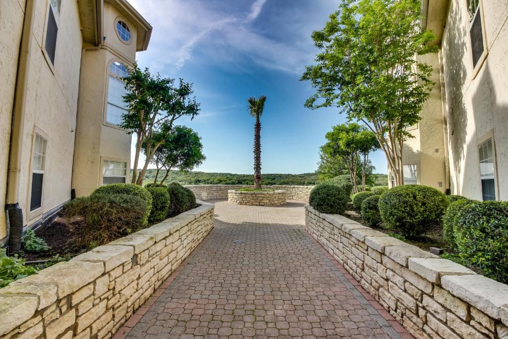 The Island on Lake Travis #3107 - 2 Bed 2 Bath Apartment in Lago Vista - image 6