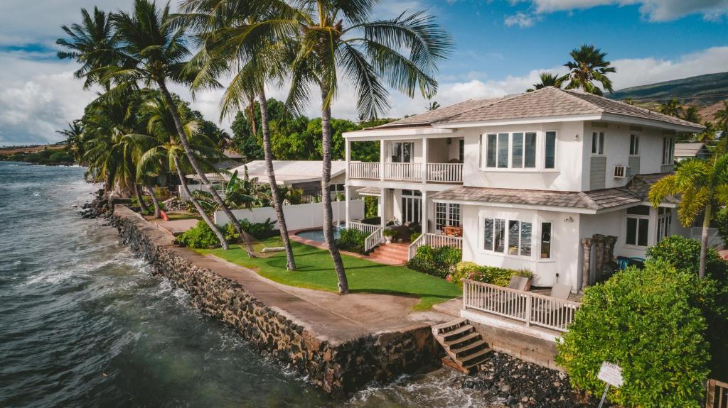 Lahaina Oceanfront Estate - main image