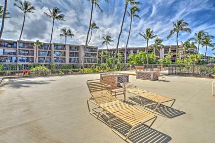 Oceanfront Lahaina Condo with Balcony and Pool Access! - image 2