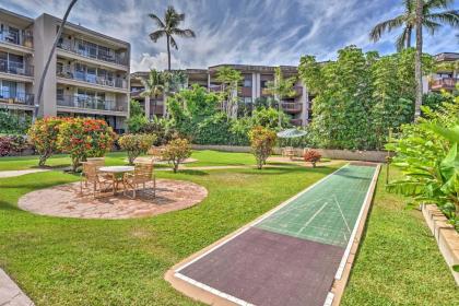 Oceanfront Lahaina Condo with Balcony and Pool Access! - image 9