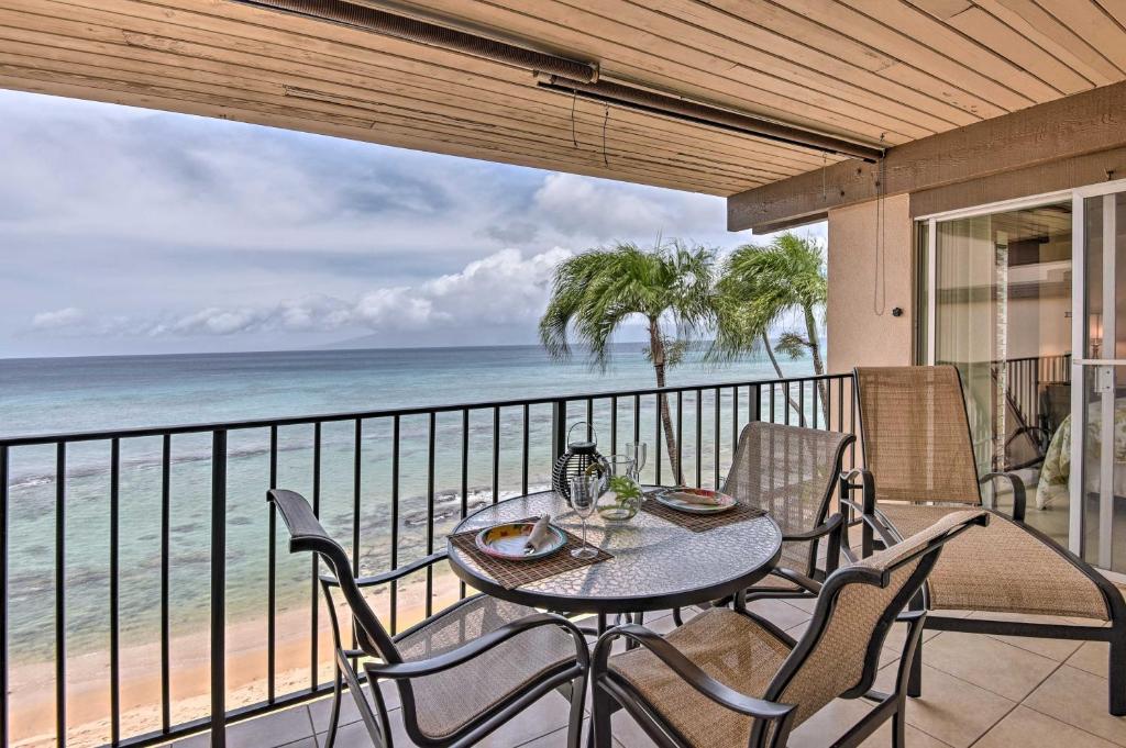 Beachfront Condo - Featured on HGTVs Hawaii Life! - main image