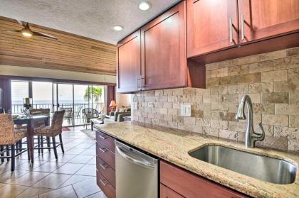 Beachfront Condo - Featured on HGTVs Hawaii Life! - image 11