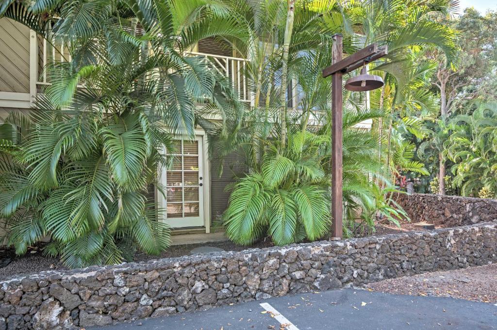 Updated Condo with Pool and Spa in the Heart of Lahaina - image 4