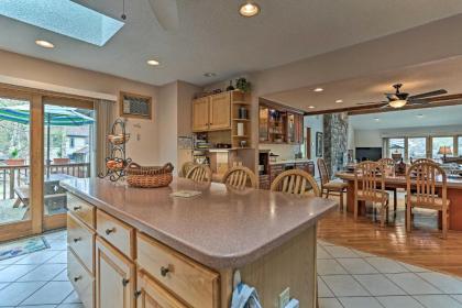 Grand Lakefront Home with Dock in The Hideout! - image 10