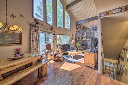 Lake Arrowhead Family Cabin with Game Room Mtn Views - image 3