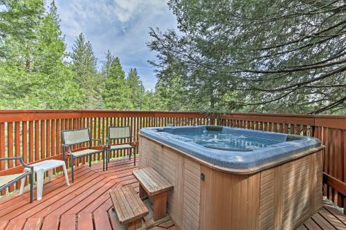 Cozy Lake Arrowhead Cabin with Hot Tub and Deck! - main image