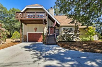 Lake Arrowhead Home with Fireplace and Game Room!