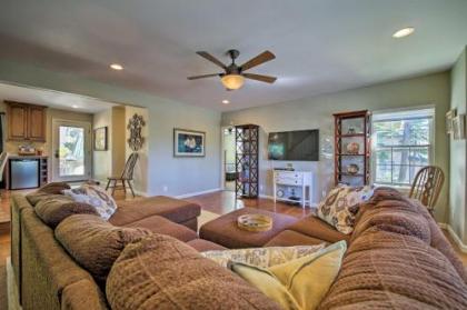 Lake Arrowhead Home with Fireplace and Game Room! - image 3