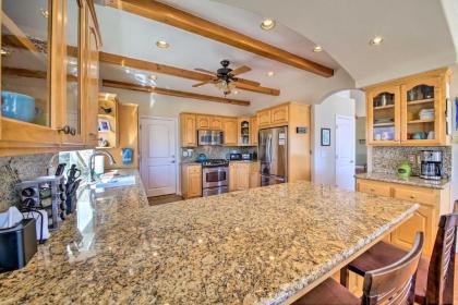 Mountain Gem with Game Room 5 Mi to Lake Arrowhead! - image 11