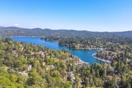 Lake Arrowhead Cabin with Luxury Deck and Lake View! - image 6