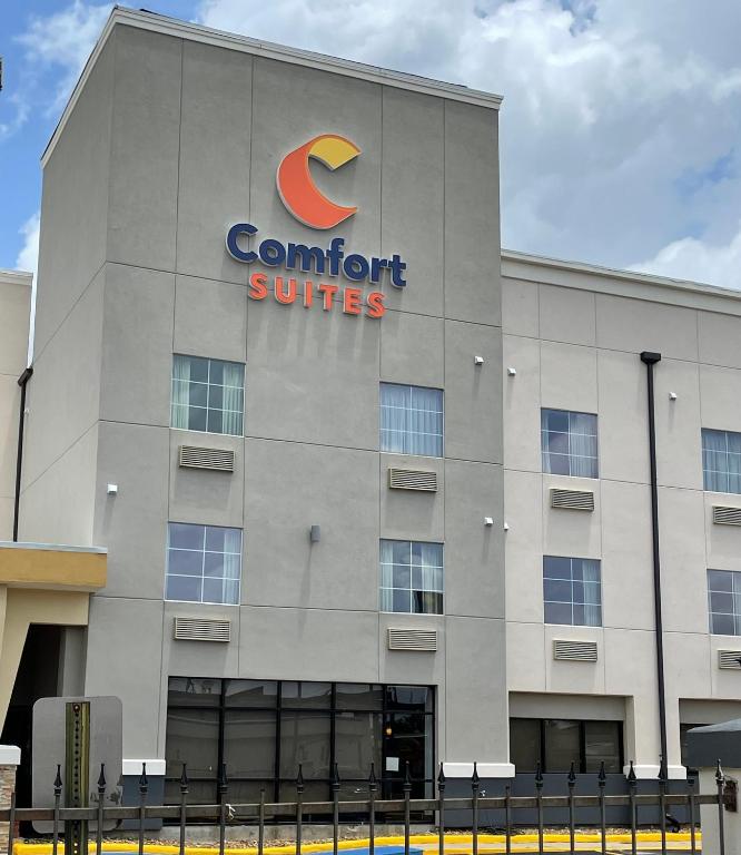 Comfort Suites Lake Charles - main image