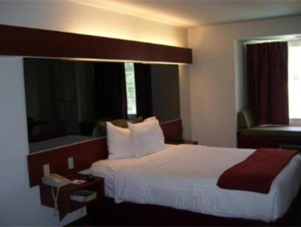 Americas Best Value Inn and Suites Lake Charles - image 5