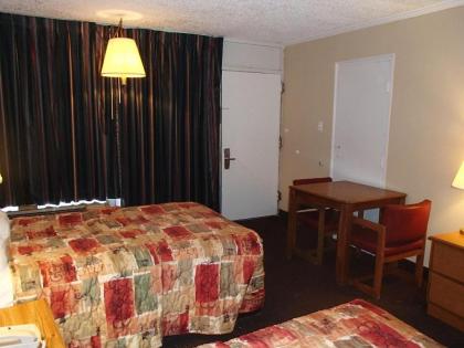 Sunrise Inn Lake Charles - image 13