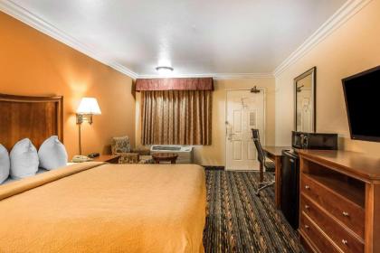 Quality Inn Lake Elsinore - image 11